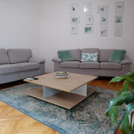 Arena Apartment With 3 Bedrooms In The City Center 普拉 外观 照片