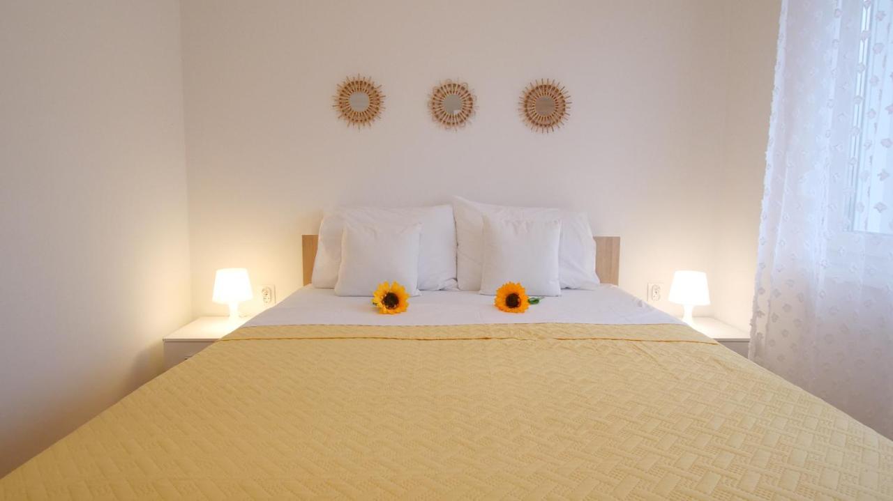 Arena Apartment With 3 Bedrooms In The City Center 普拉 外观 照片
