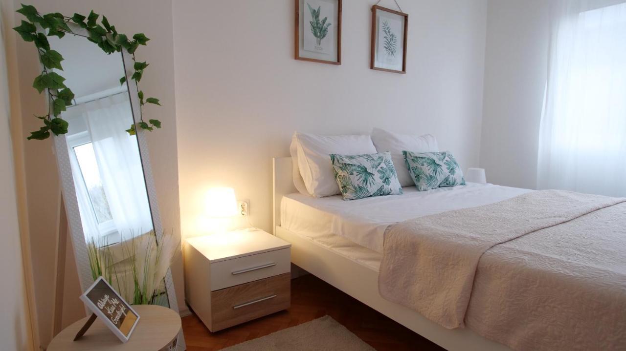 Arena Apartment With 3 Bedrooms In The City Center 普拉 外观 照片