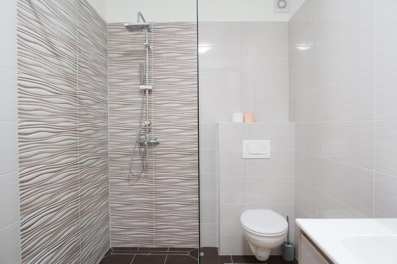 Arena Apartment With 3 Bedrooms In The City Center 普拉 外观 照片