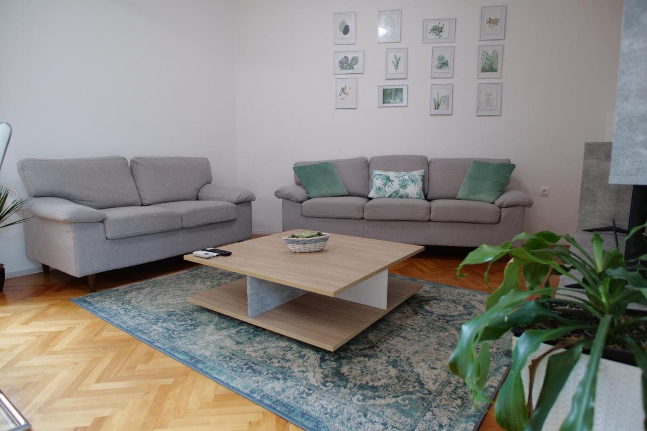Arena Apartment With 3 Bedrooms In The City Center 普拉 外观 照片
