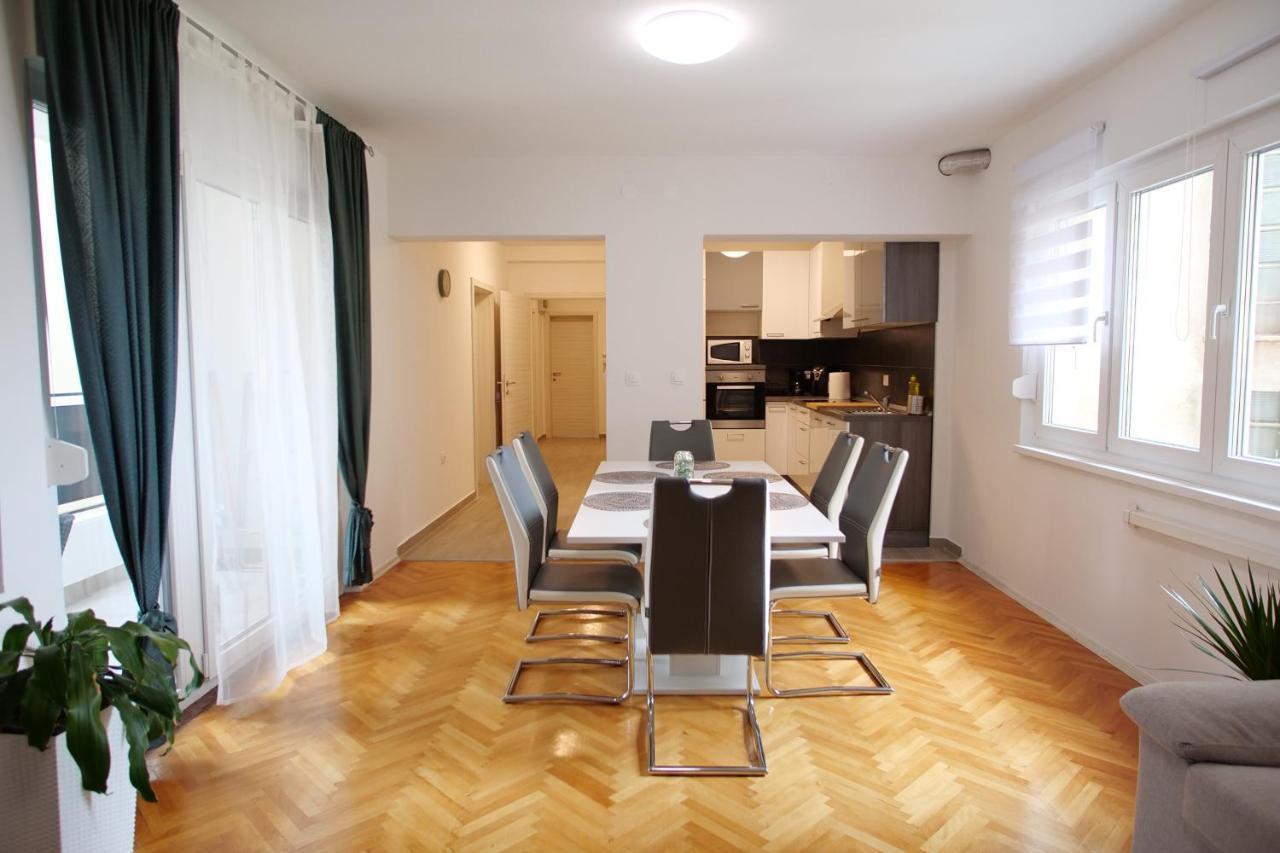 Arena Apartment With 3 Bedrooms In The City Center 普拉 外观 照片