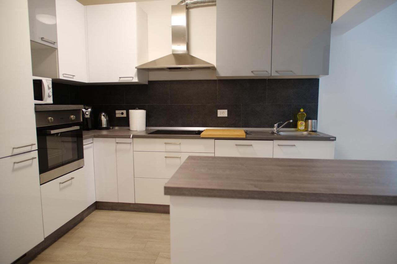 Arena Apartment With 3 Bedrooms In The City Center 普拉 外观 照片